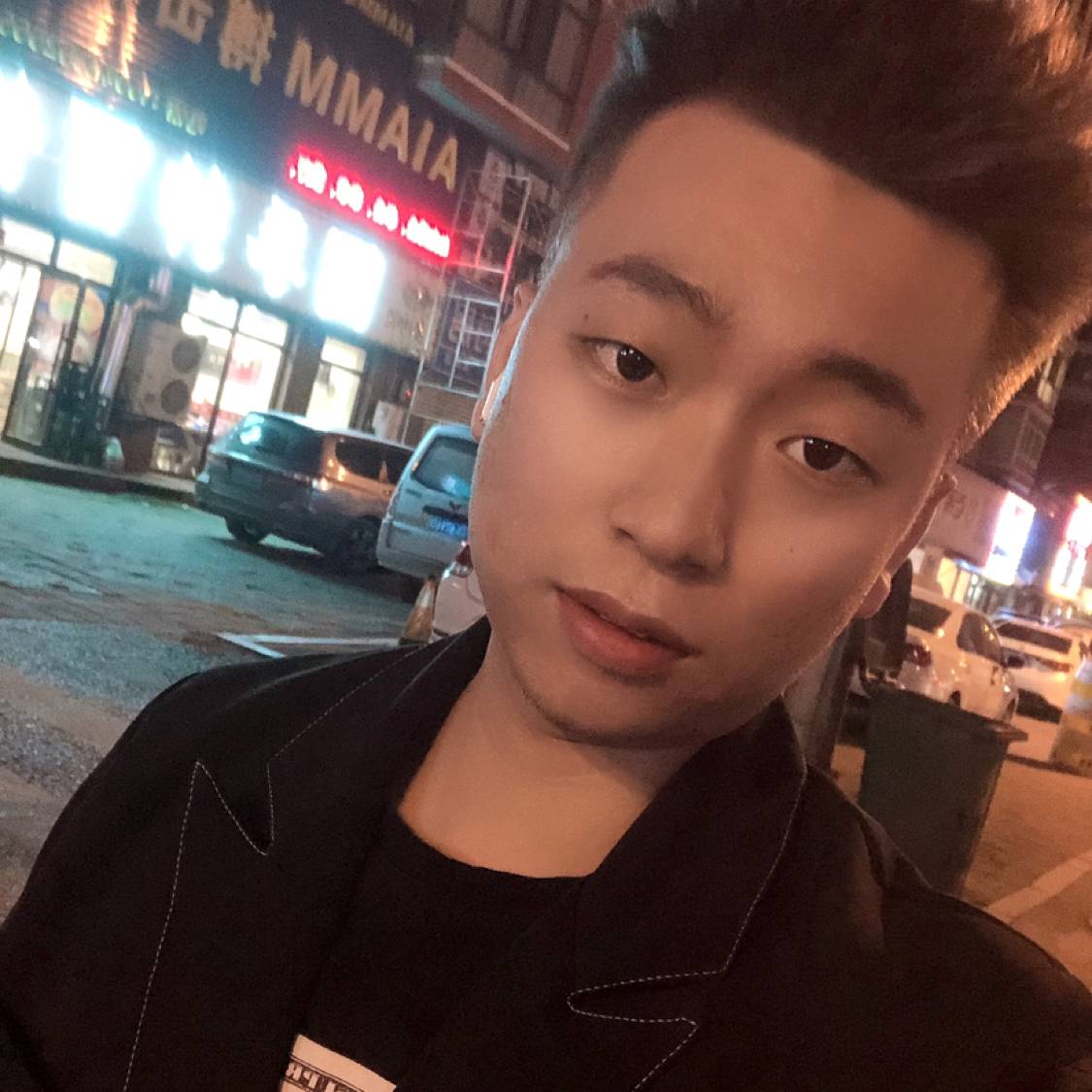 笑起来嗯的照片