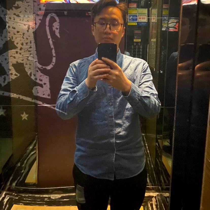 日记本拿活力的照片