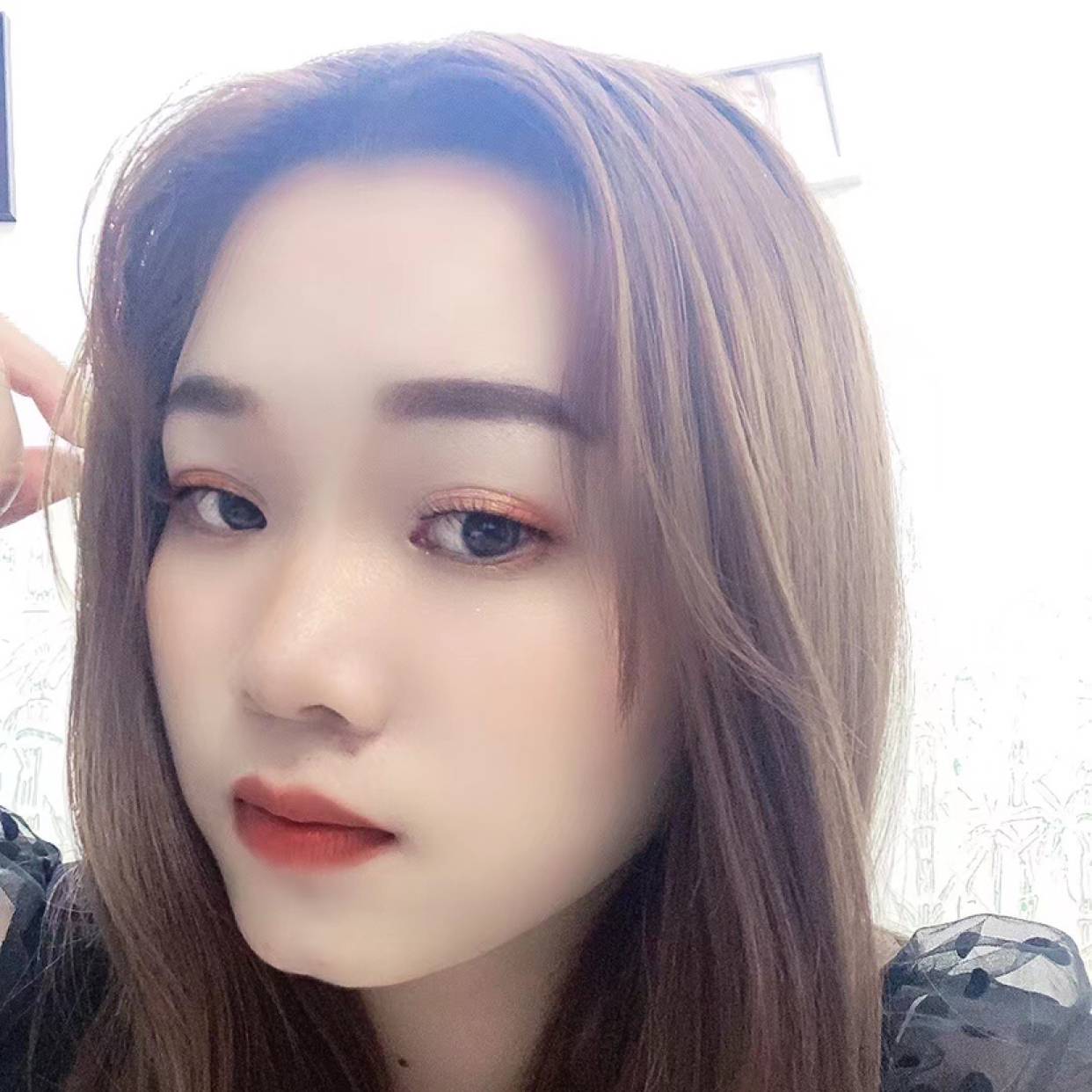 帅气笑羽毛的照片