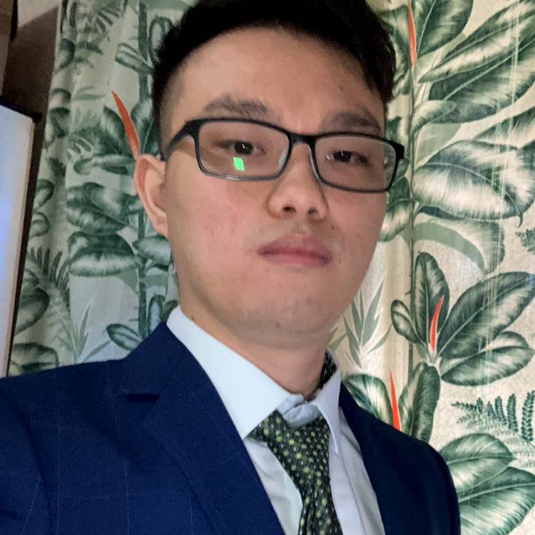 钢笔相许清秀的照片