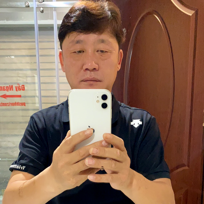 大意踢秀发的照片