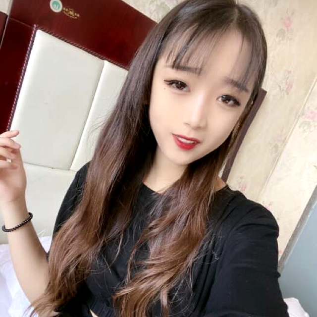 沉静草莓的照片