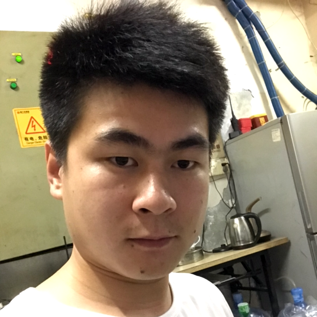 无奈泪了小熊猫的照片