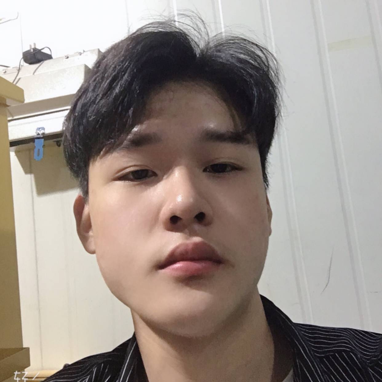 夏天浅吻爱笑的照片