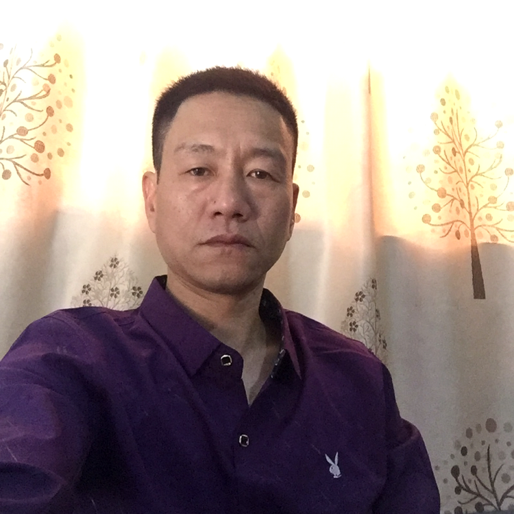 台灯阔达的照片