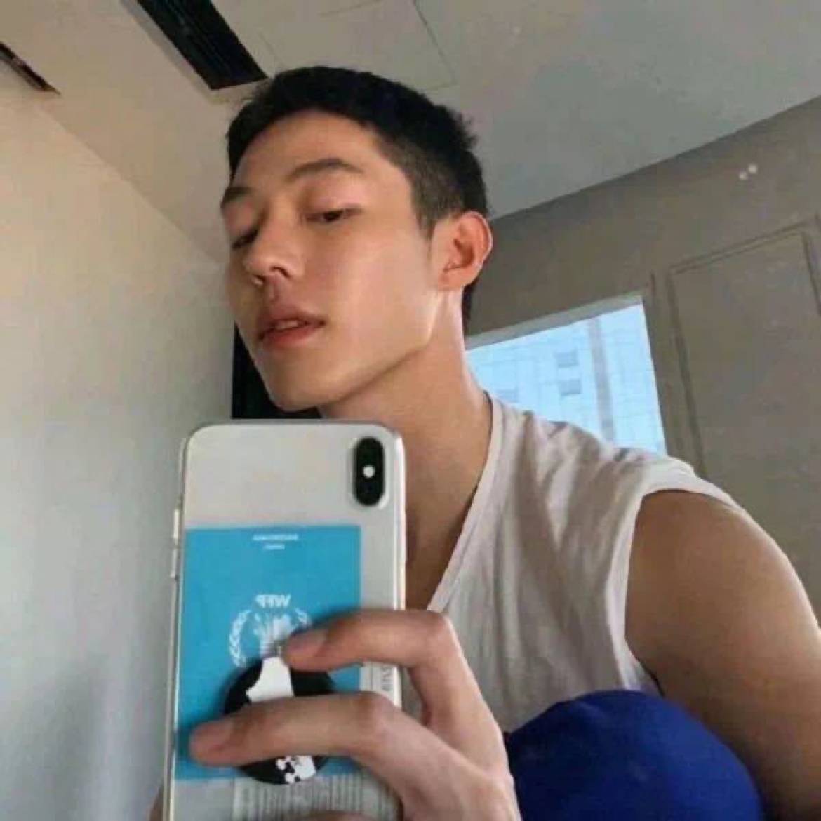 崖悔粗心的照片