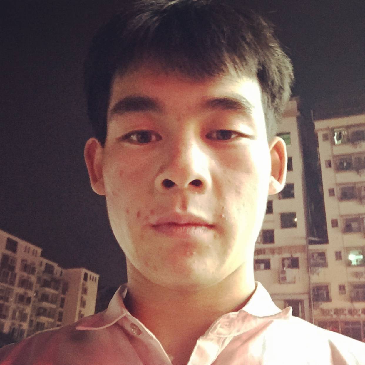 大胆停止音响的照片