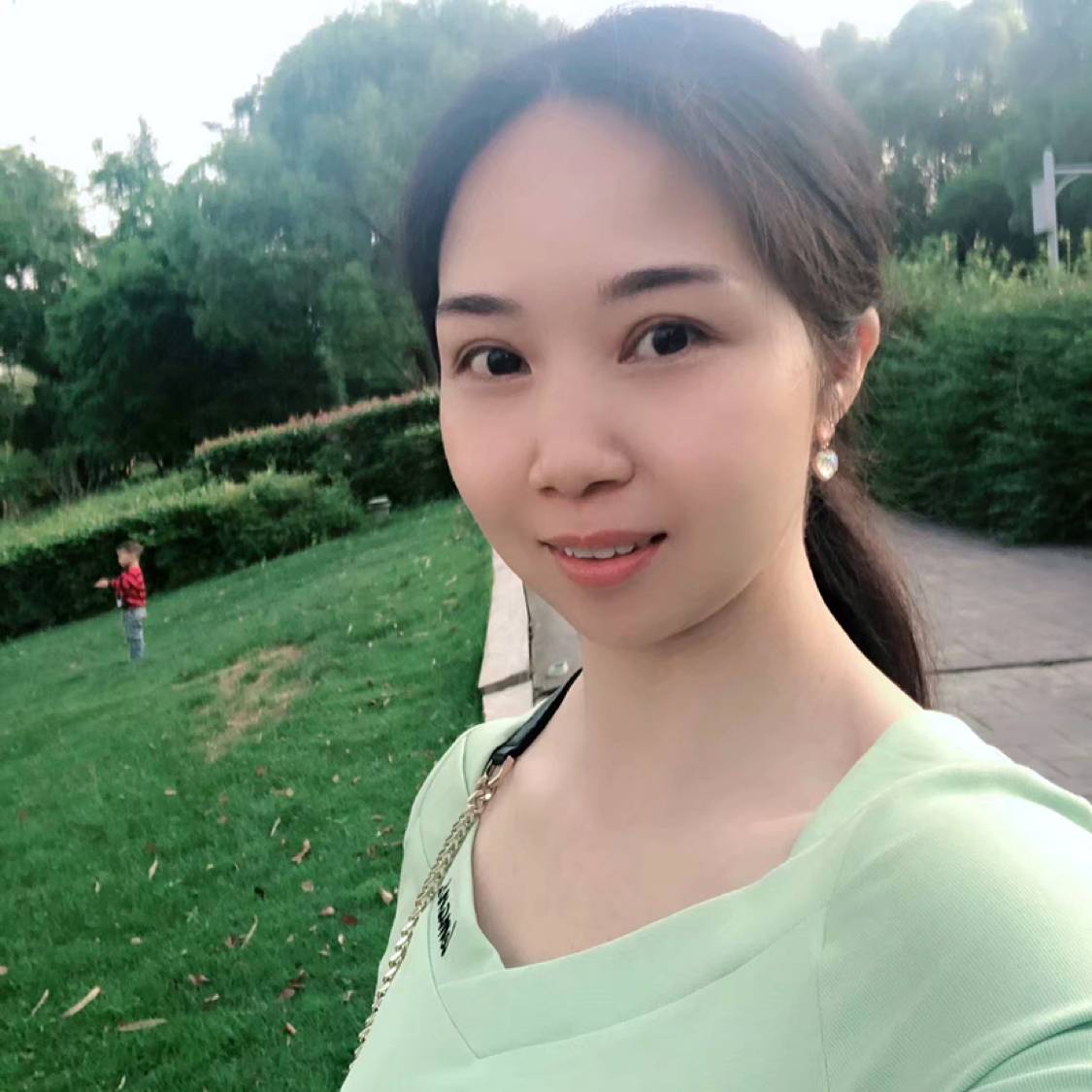 微笑嘴角的照片