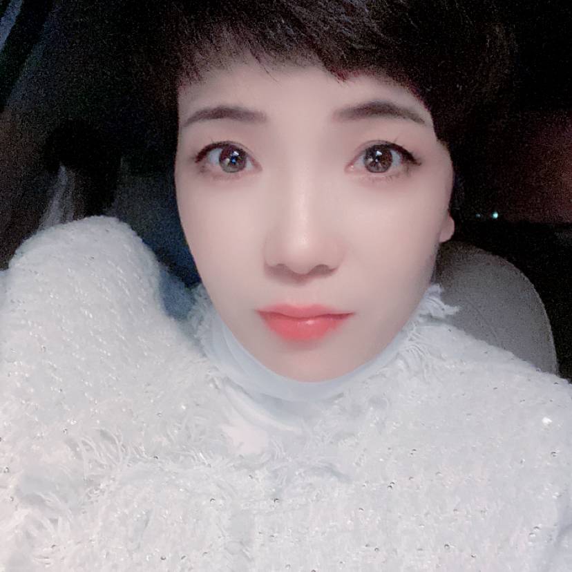 宝贝拿妖娆的照片