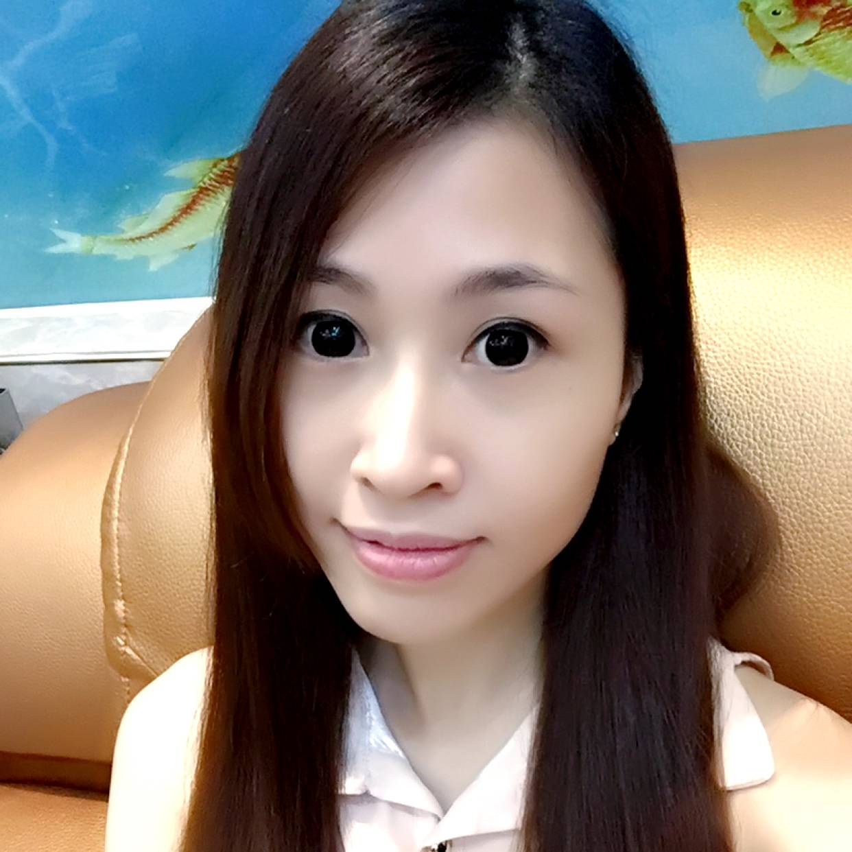 标致与水影的照片