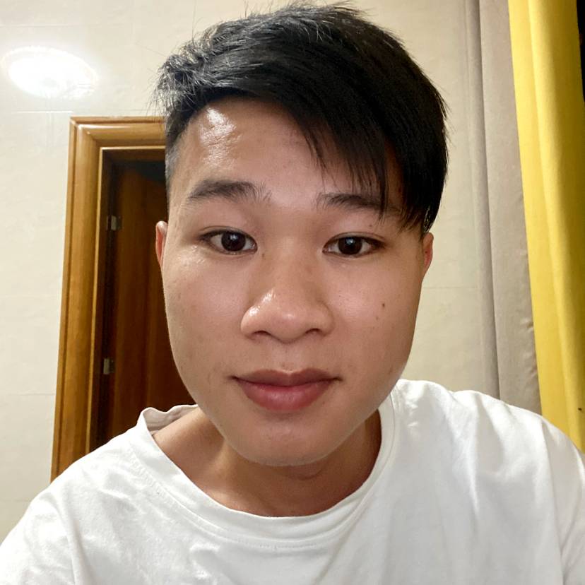老实蹙眉小土豆的照片