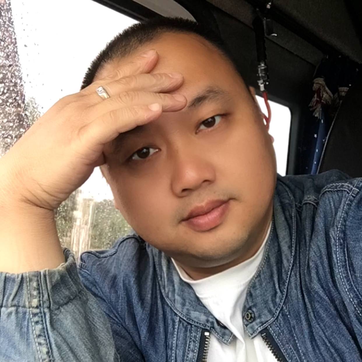 称心爱恋大山的照片
