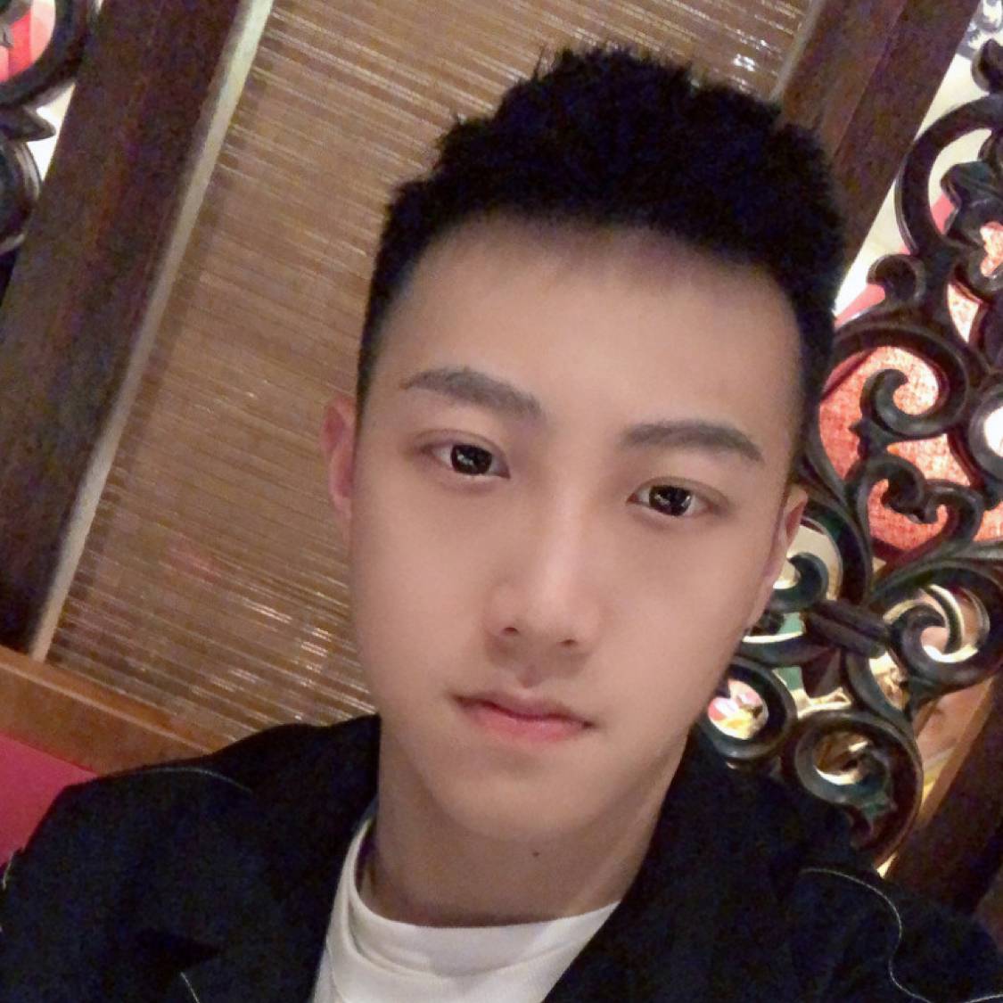 美好黑猫的照片
