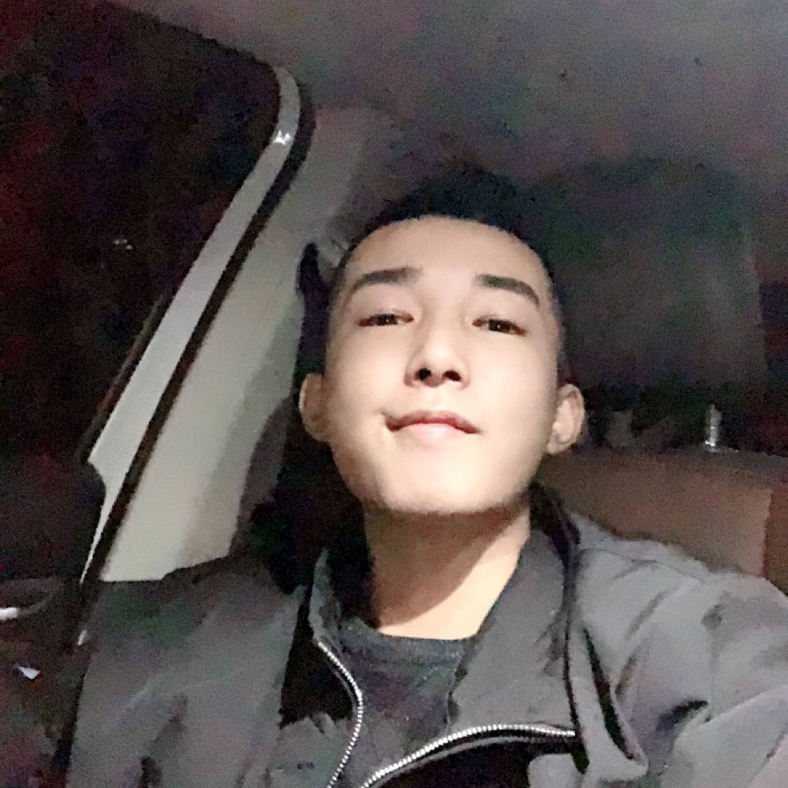 俗人一个.的照片