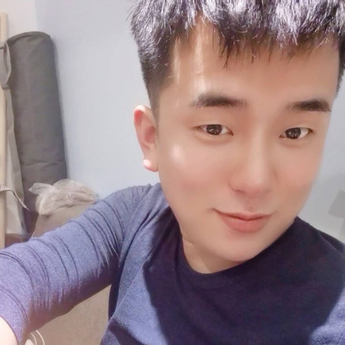快乐的小熊二的照片