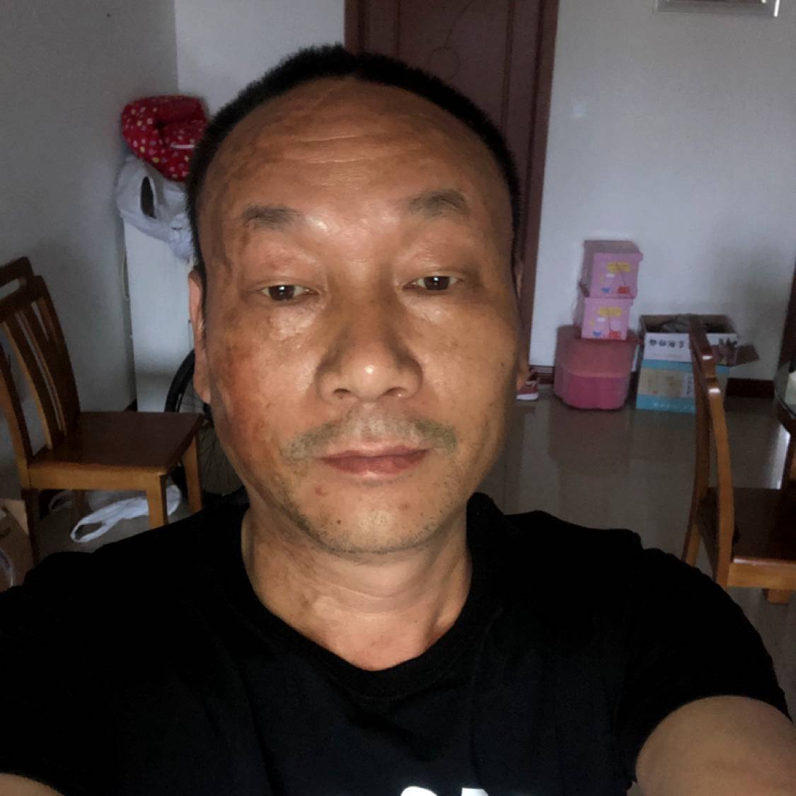 害羞向陌颜的照片