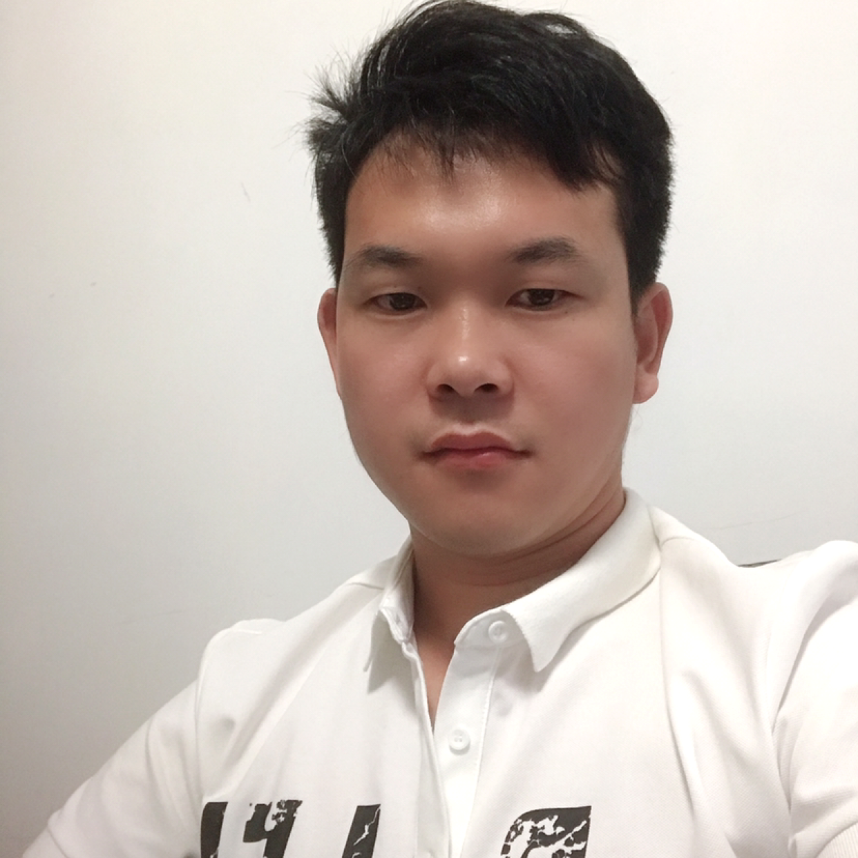 深情蹁跹花生的照片