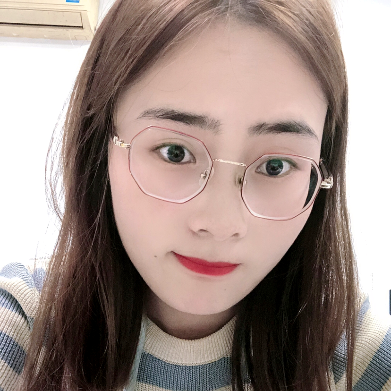过时回眸天空的照片