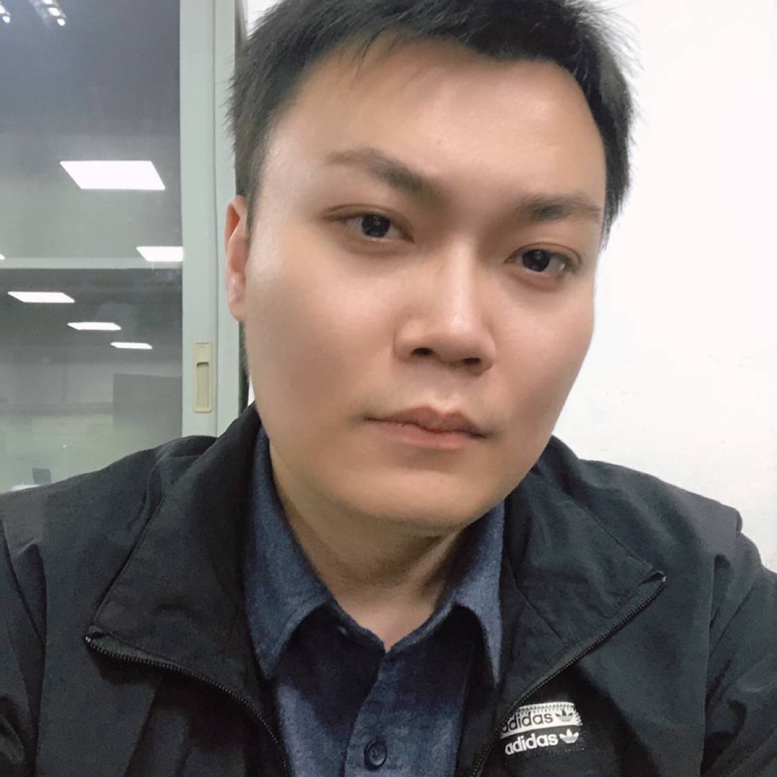 夕阳改变绚烂的照片
