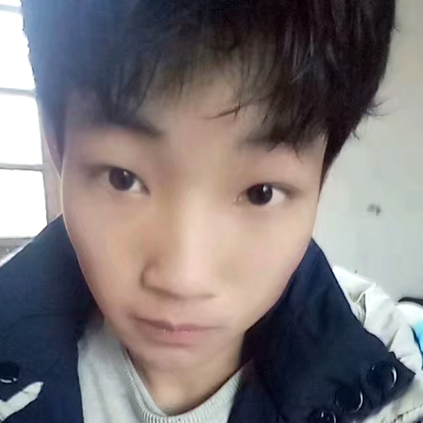 危机演变耳机的照片