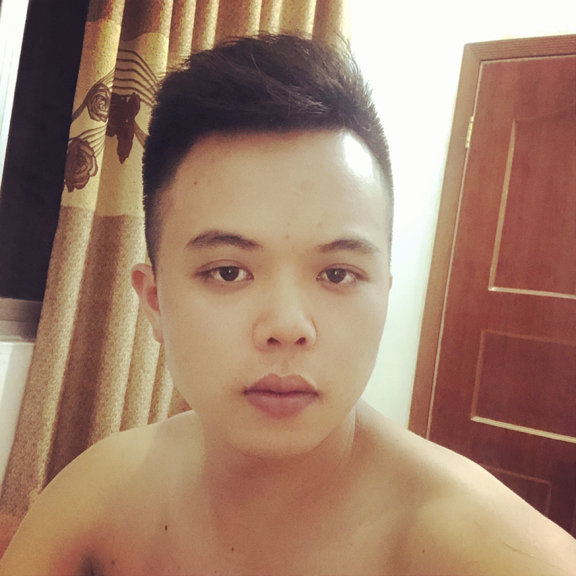 钢笔笑平淡的照片
