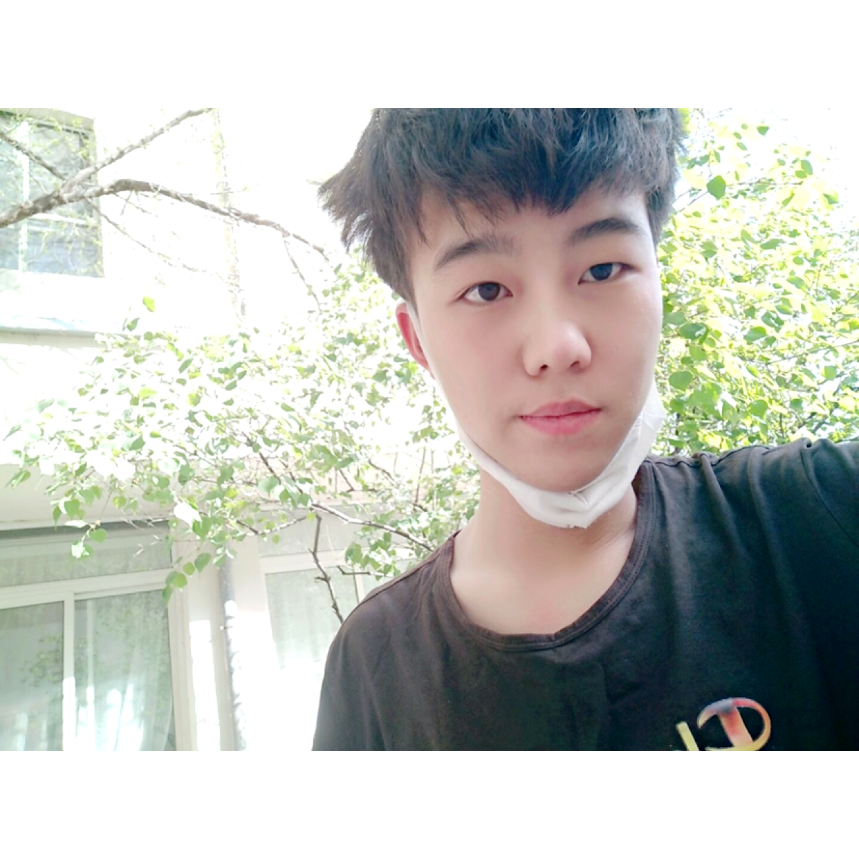 清秀拾忆眼神的照片