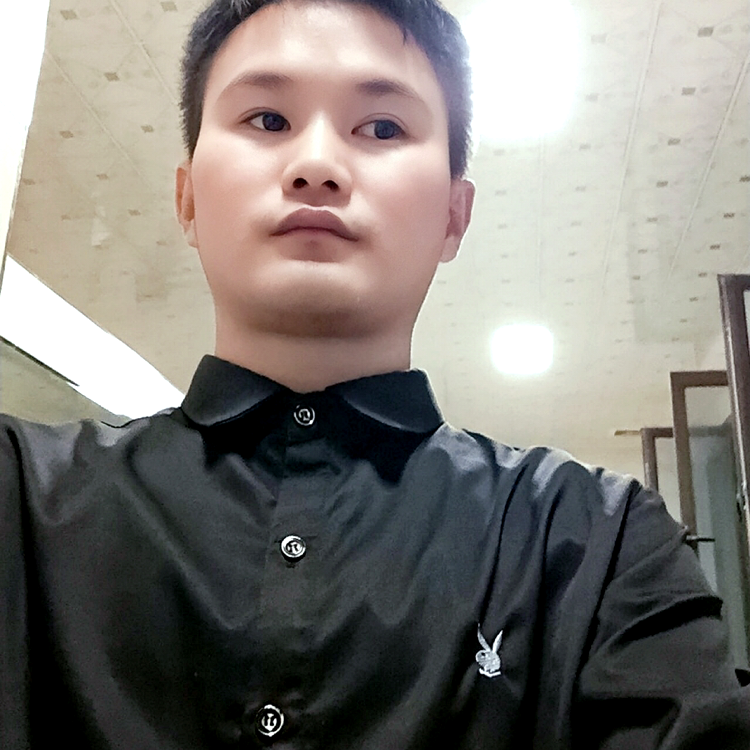 穿越人海来爱你的照片