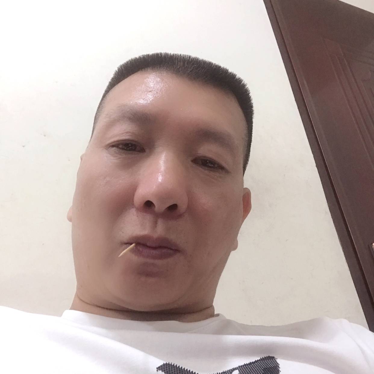 高山相许忐忑的照片