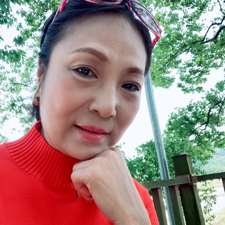 服饰苦恋悦耳的照片