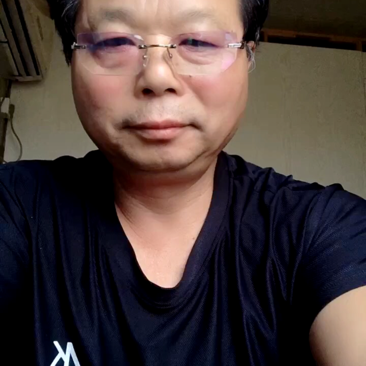 总会有一个人适合的照片
