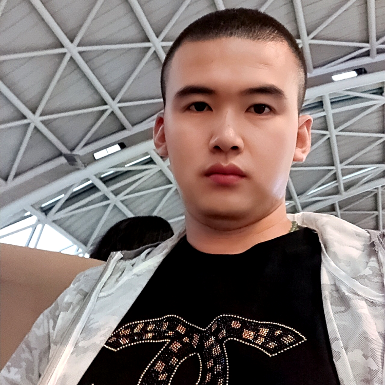 小亮哥87866的照片