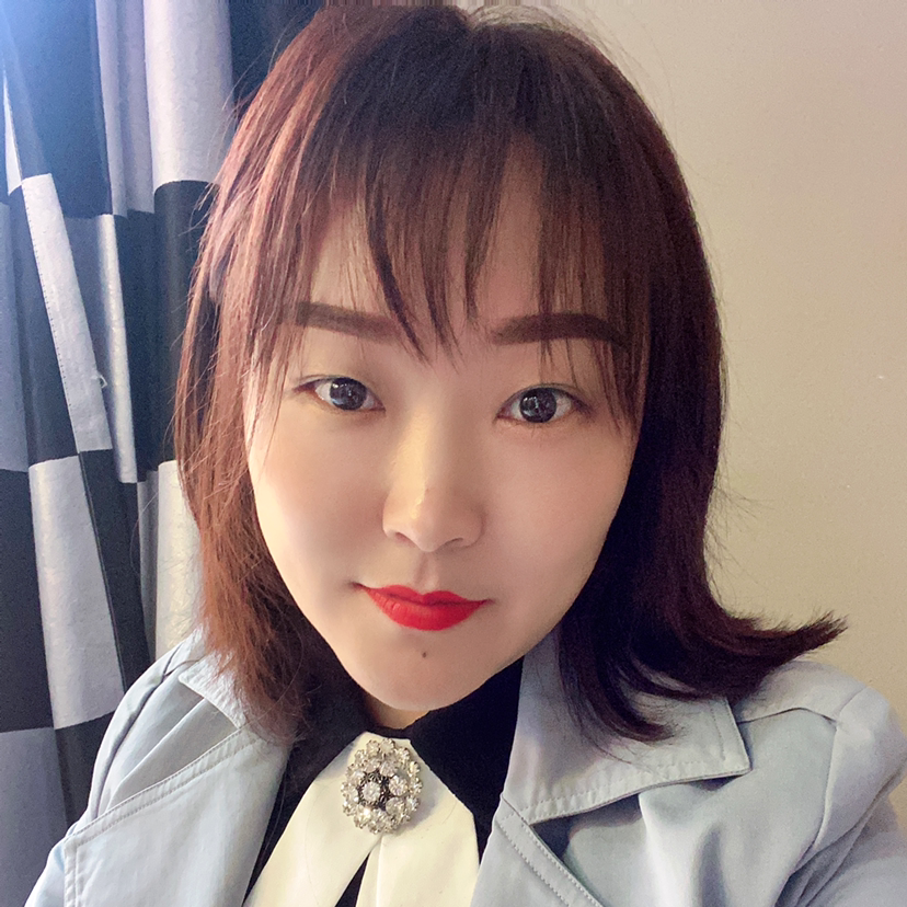 安静笑故事的照片