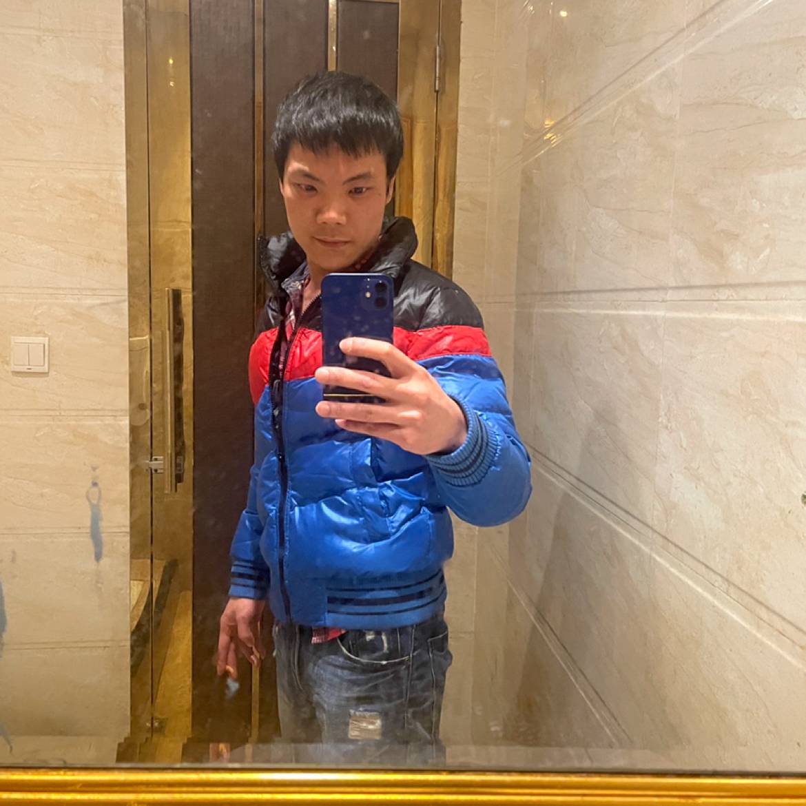 L健J的照片