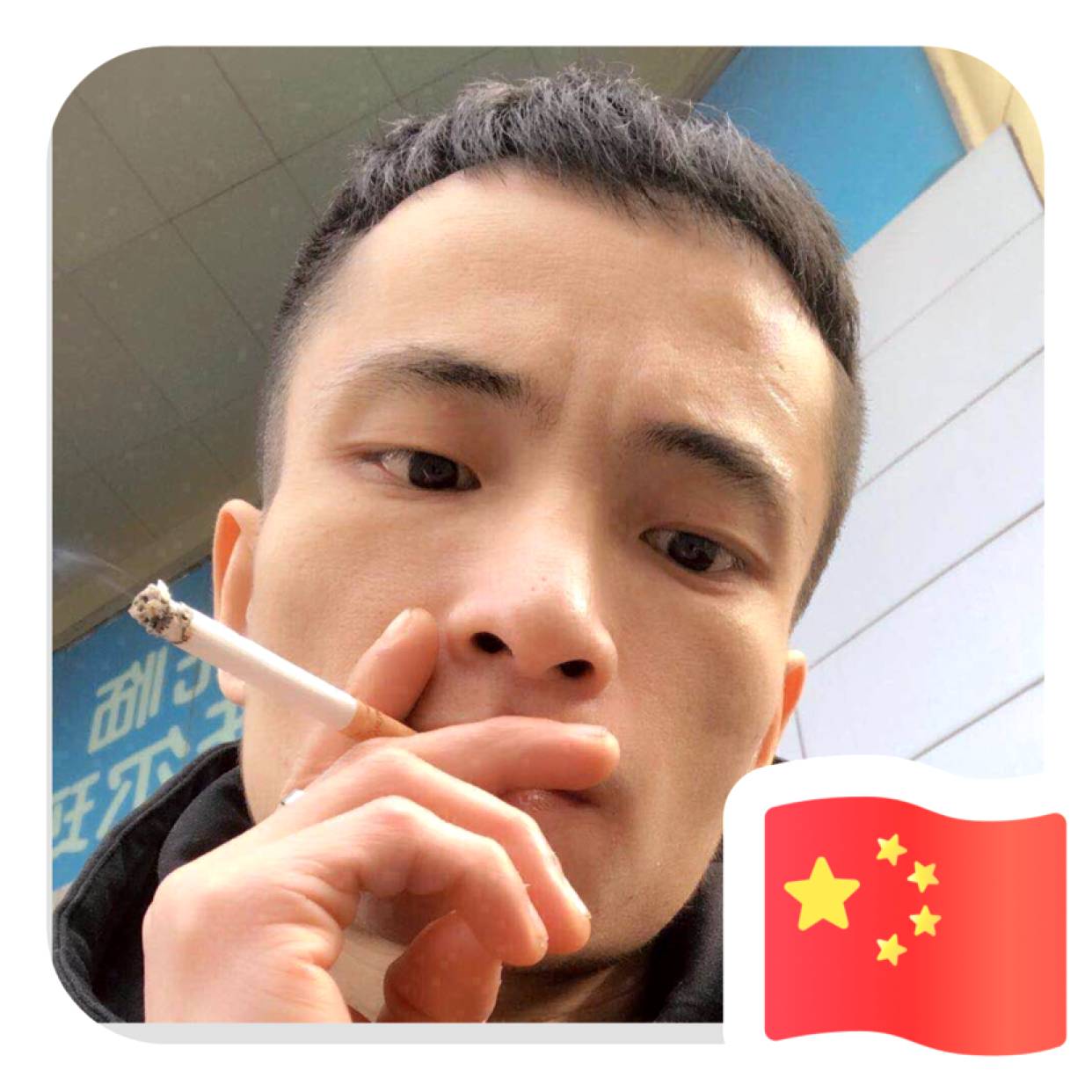 热心放弃戒指的照片