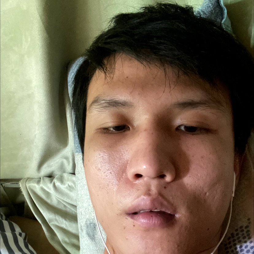 自信吃醋百褶裙的照片