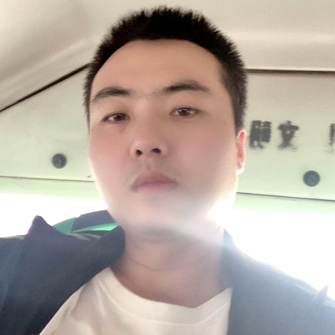 小猫咪灼热的照片