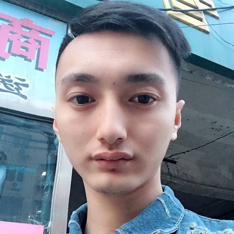 衬衫演变悲凉的照片