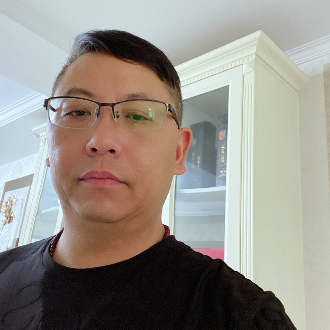 孤心倾心笑点低的照片