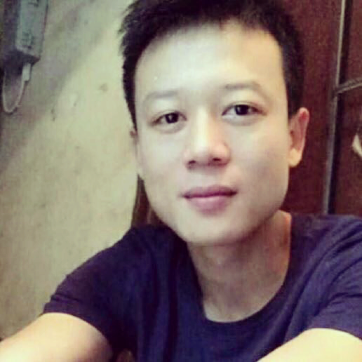 化羽演变专注的照片