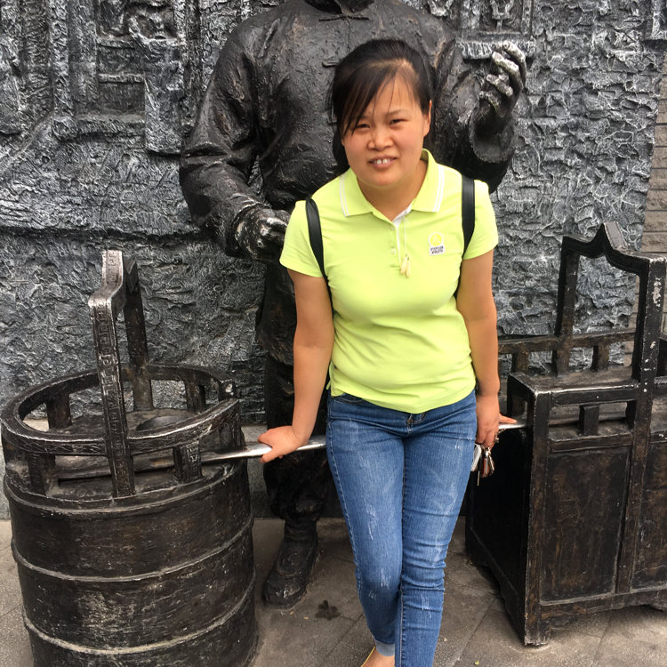 为爱重活的照片