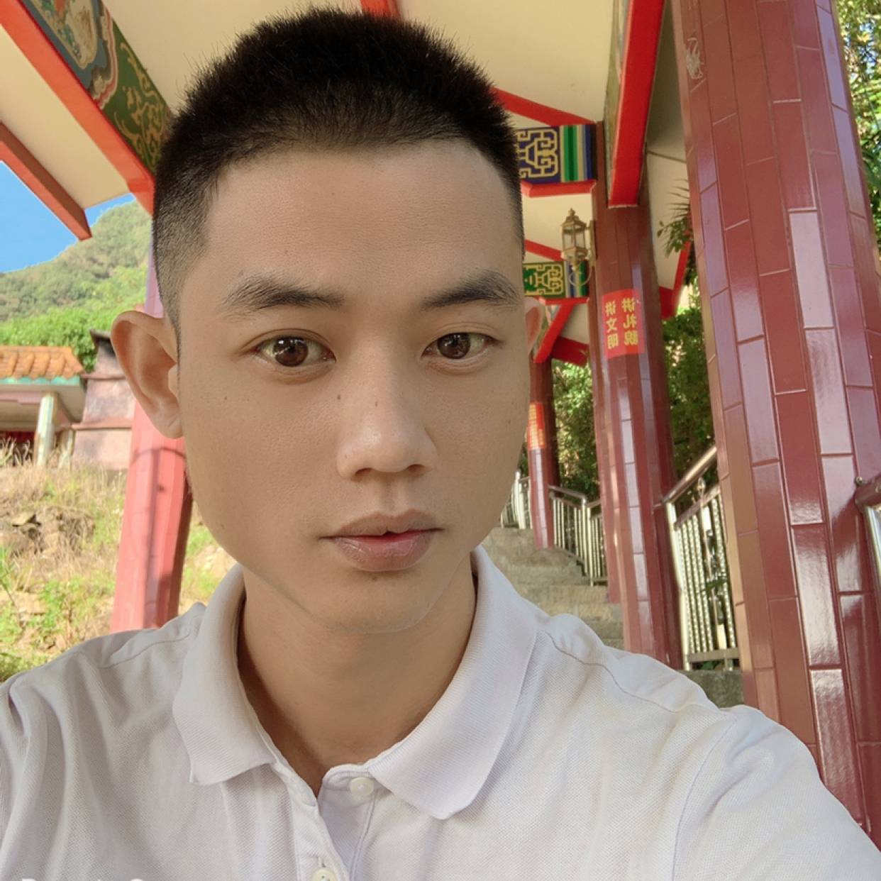 AY、的照片