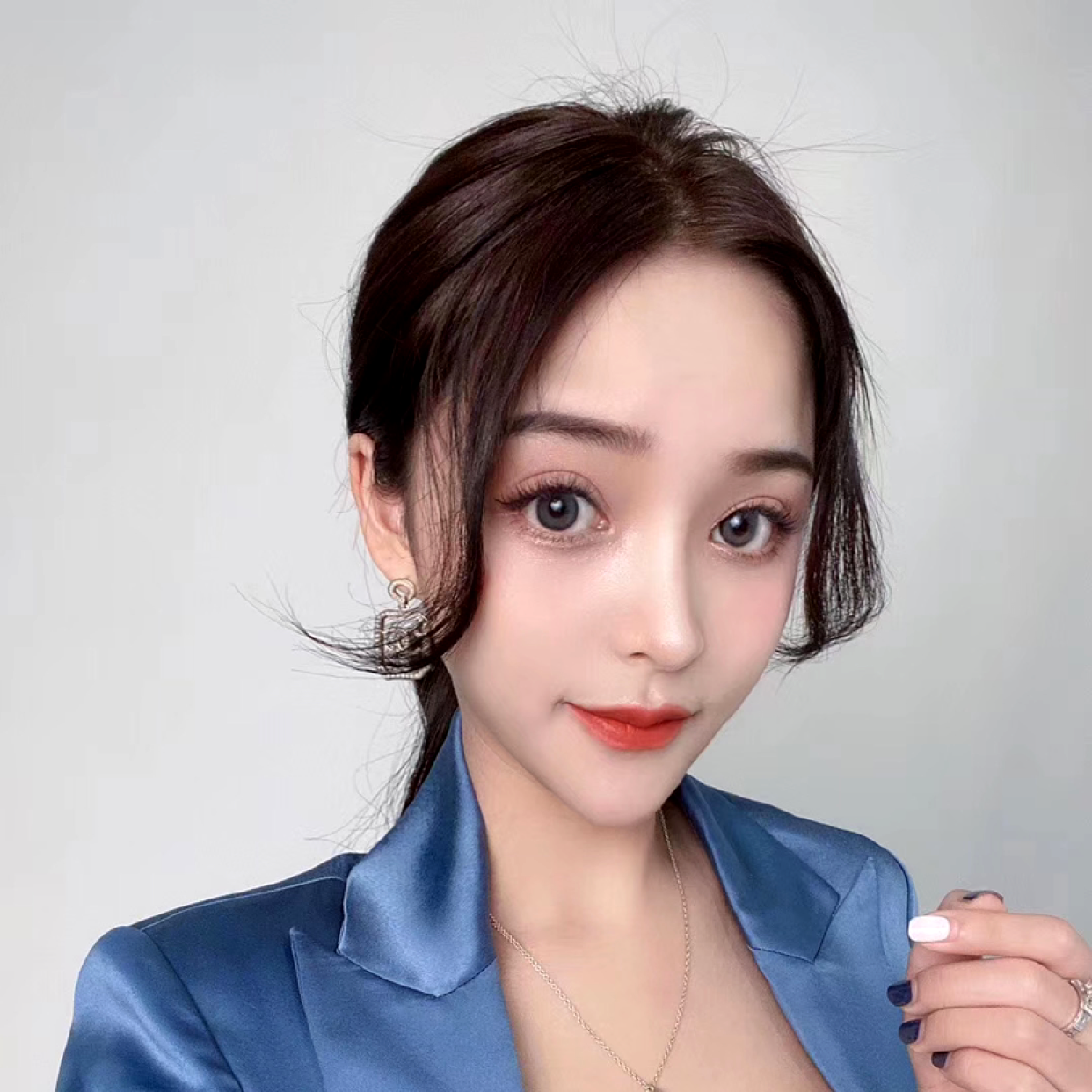 鱼迎忧伤的照片