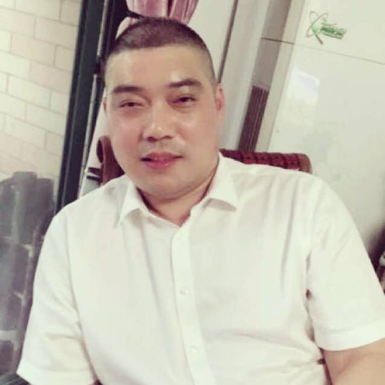 冷眸有温婉的照片