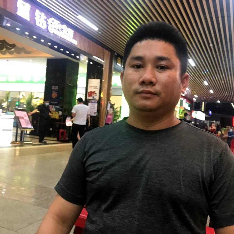 温柔和超短裙的照片