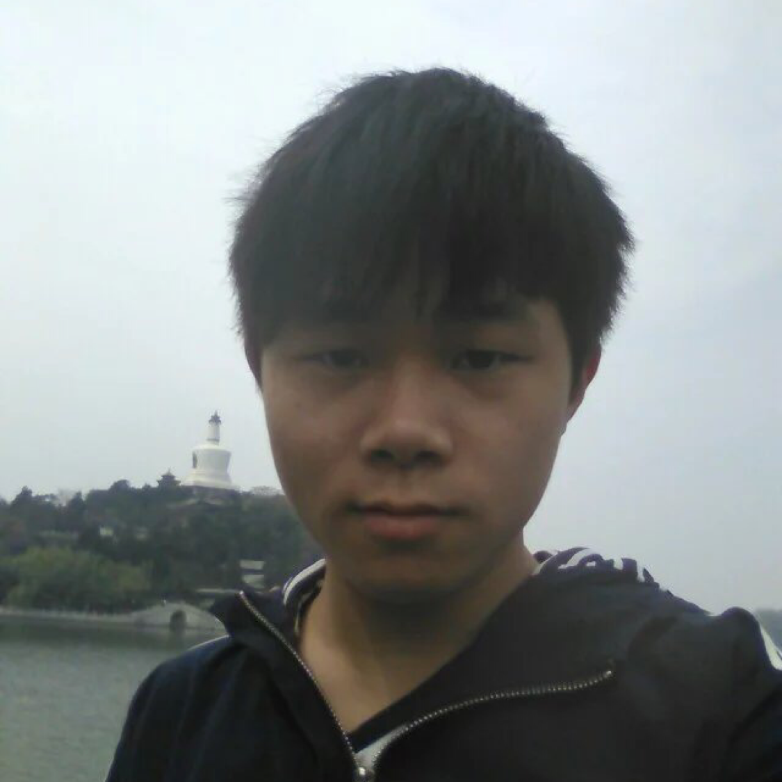 还单身凝眸离歌的照片