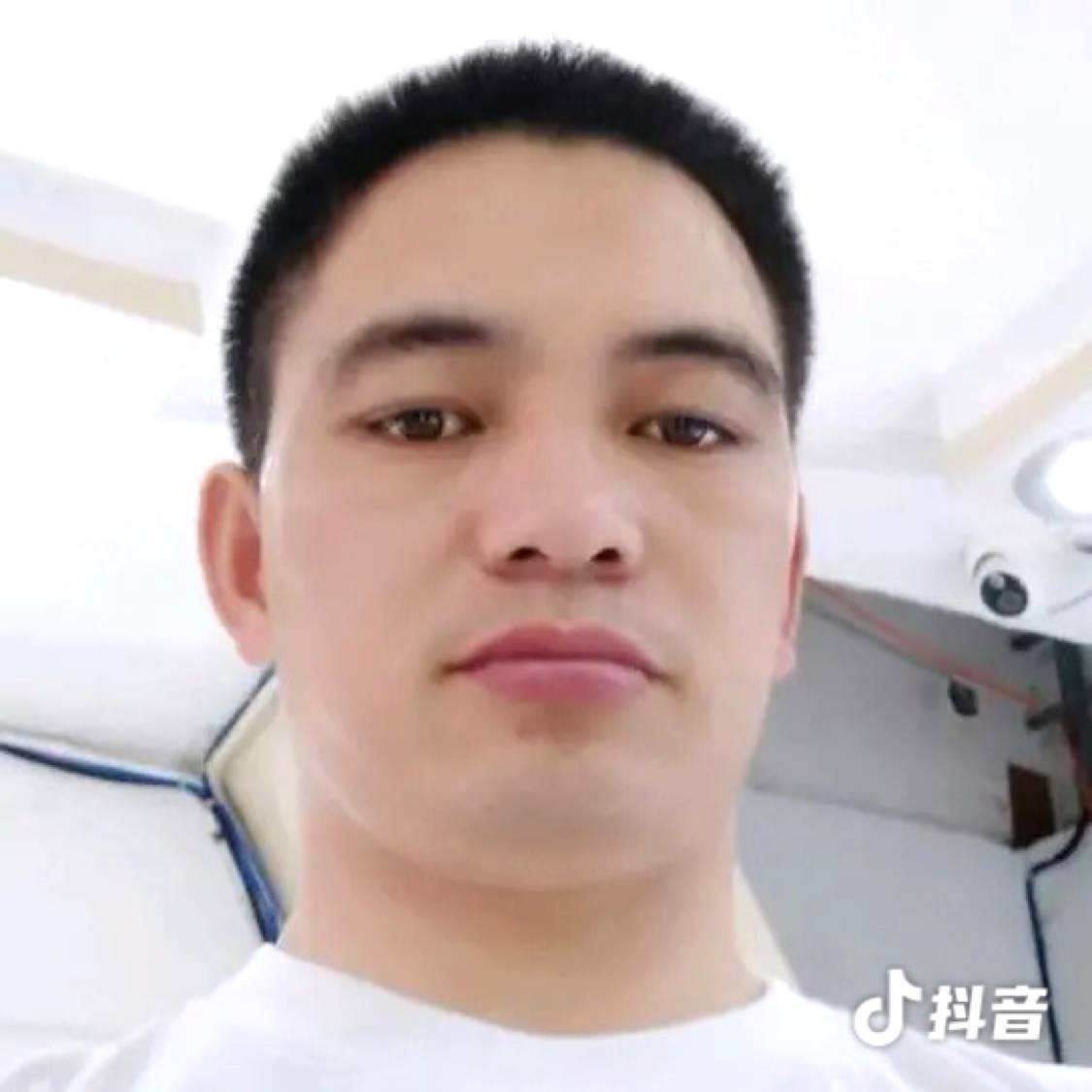 俏皮漫步沧澜的照片