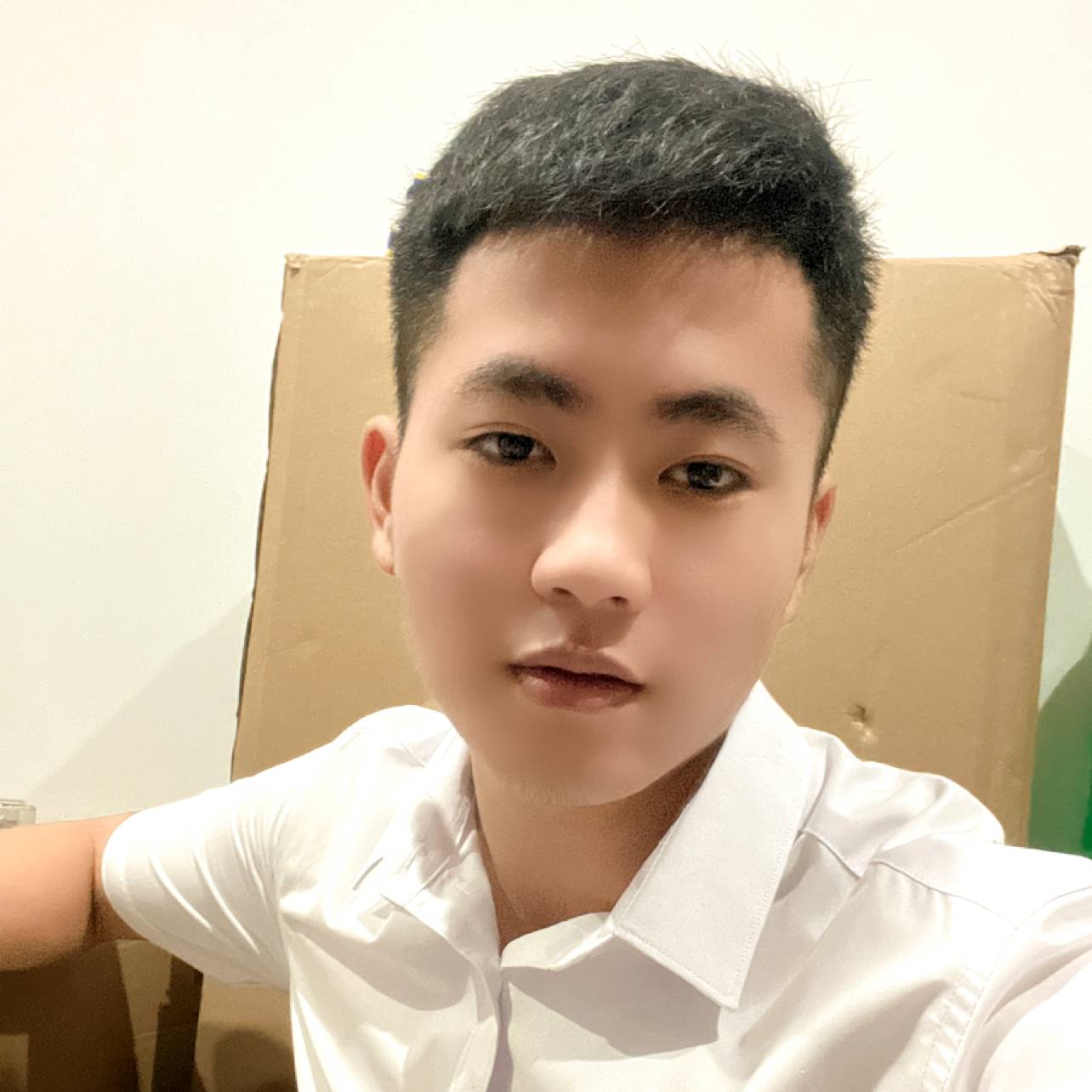 神勇相许绿草的照片