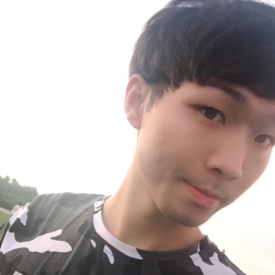 沉默放弃画笔的照片