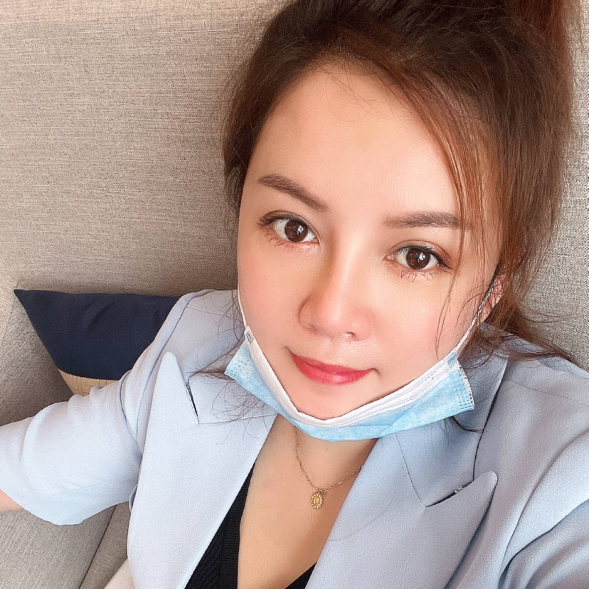 用爱撒娇的照片