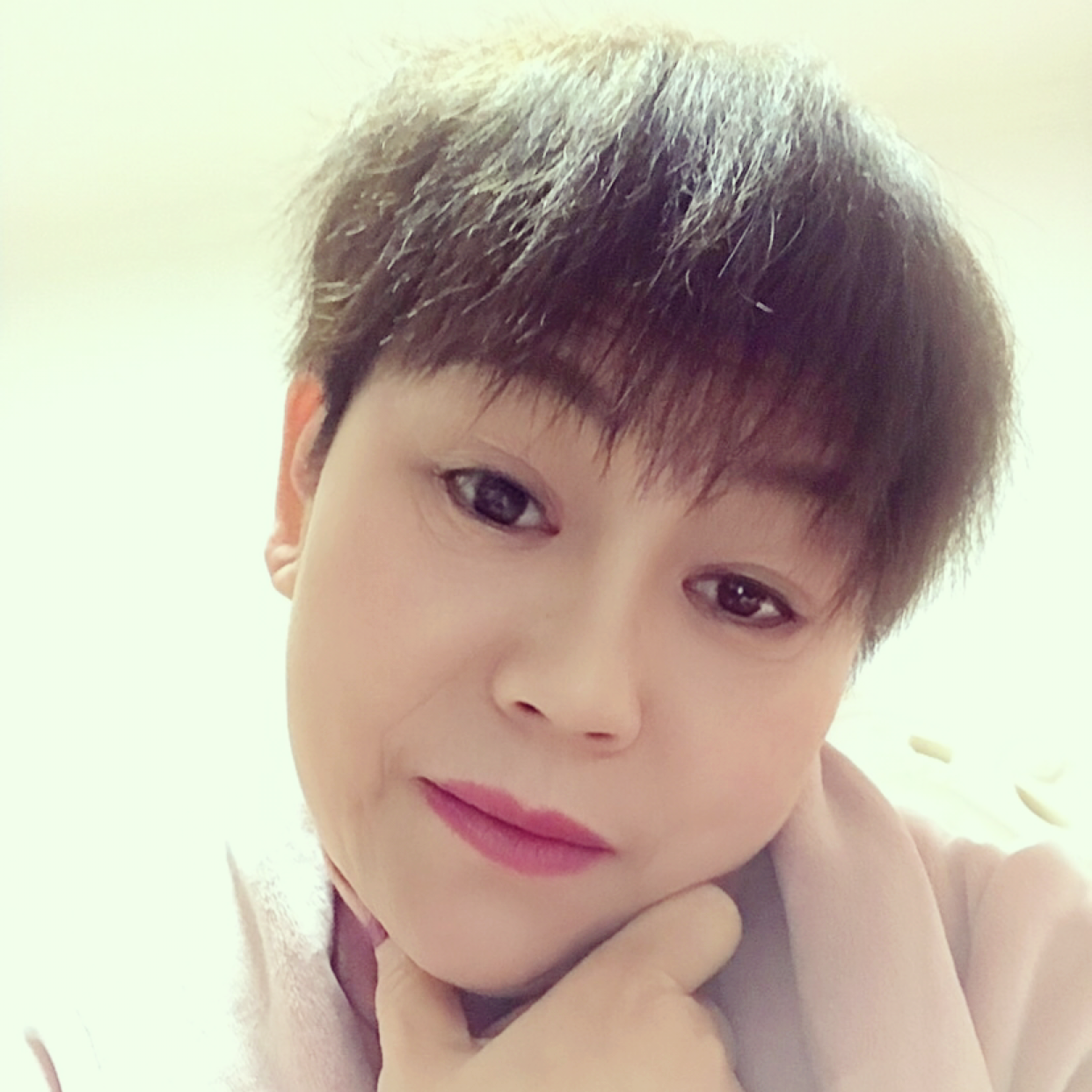 苗条爱撒娇的照片